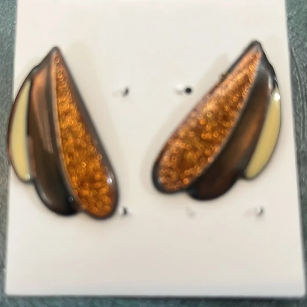 Vintage Earrings - Picture 2 of 4